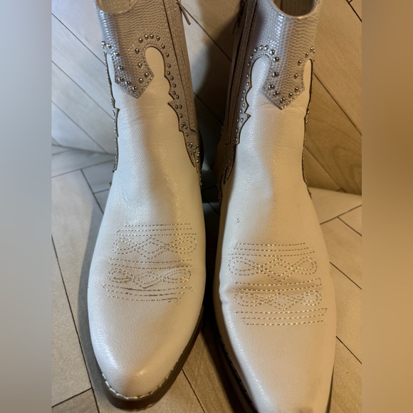 Women’s boots size8 - Picture 3 of 6